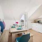 Stonehouse Lino For 6 With Sea View *