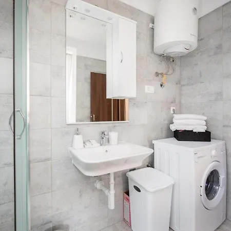 Stonehouse Lino For 6 With Sea View Διαμέρισμα