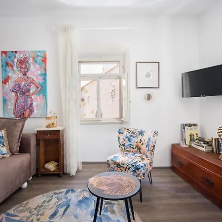 Stonehouse Lino For 6 With Sea View Apartman