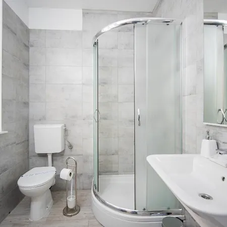 Stonehouse Lino For 6 With Sea View Apartman